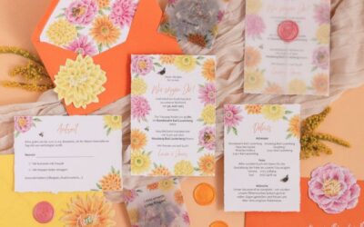 Und hierbei unterstütze ich euch gerne: Ich gestalte handgemalte Hochzeitspapeterie für naturverbundene Paare, die keine Hochzeit von der Stange wollen. Eure Ideen, eure Geschichte und all die kleinen Details, die euch ausmachen, verwandle ich in individuelle Designs, die sich wirklich nach euch anfühlen. Welche Hochzeitspapeterie braucht man wirklich?